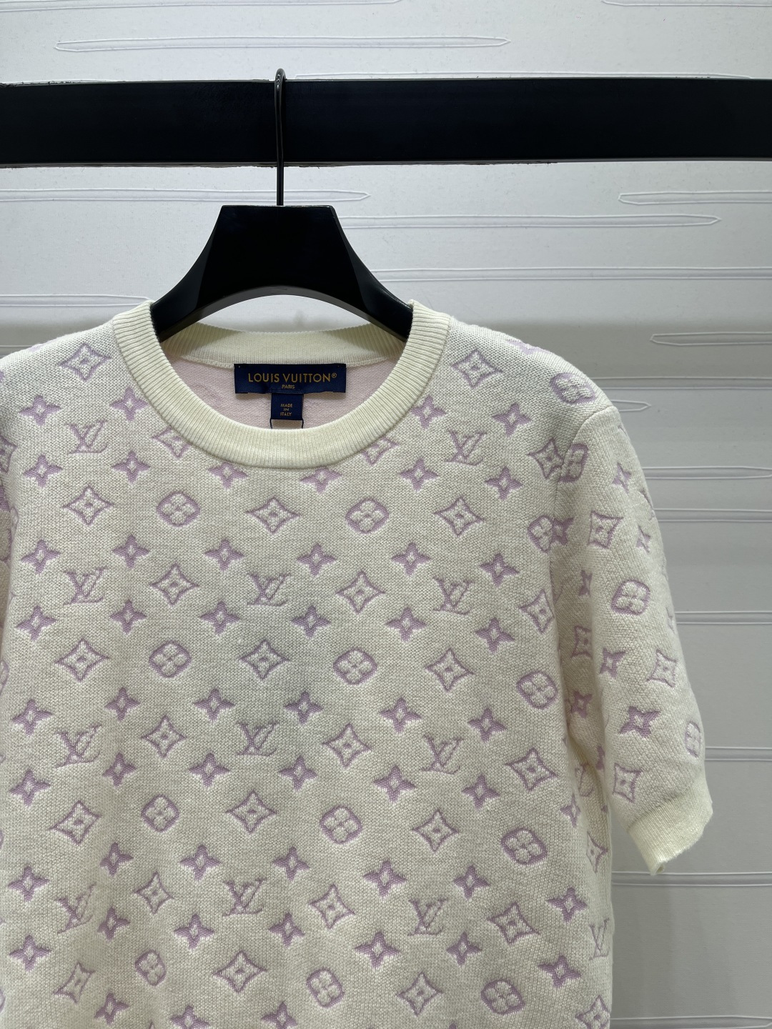Women's short sleeves